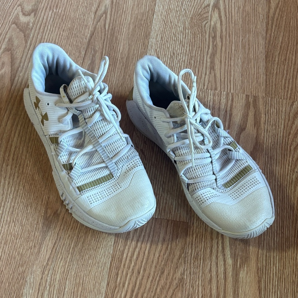 Under Armor Athletic Shoes Women’s size 12